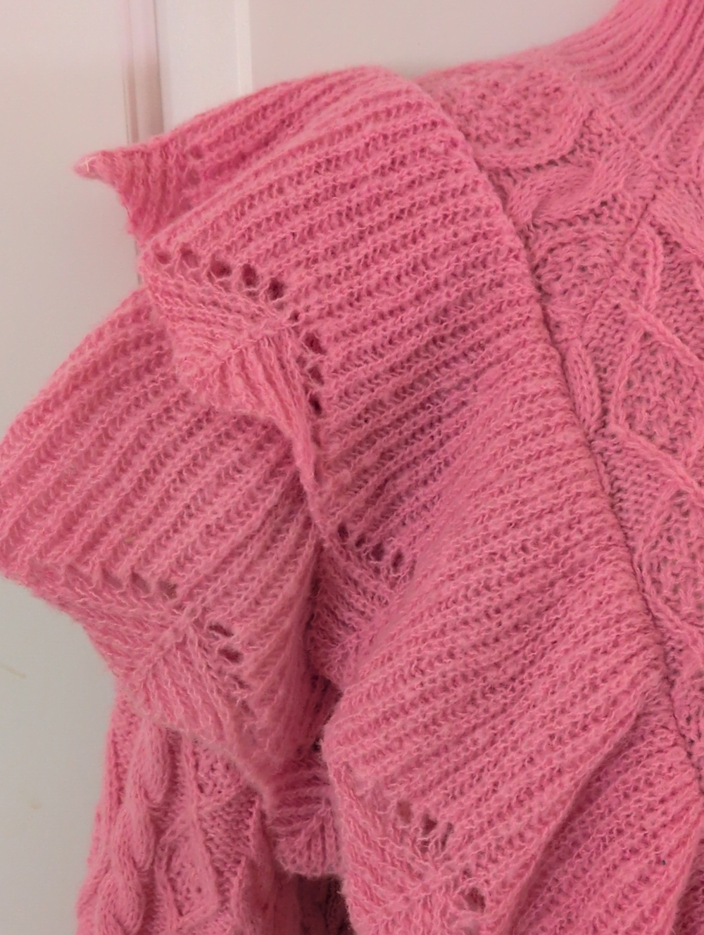 entro Ruffle Sweater - Picture 2 of 10